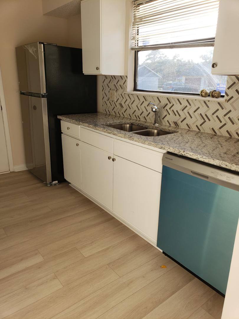 Townhouse for rent at 10709 Meadowlea Circle W, Jacksonville, FL 32218