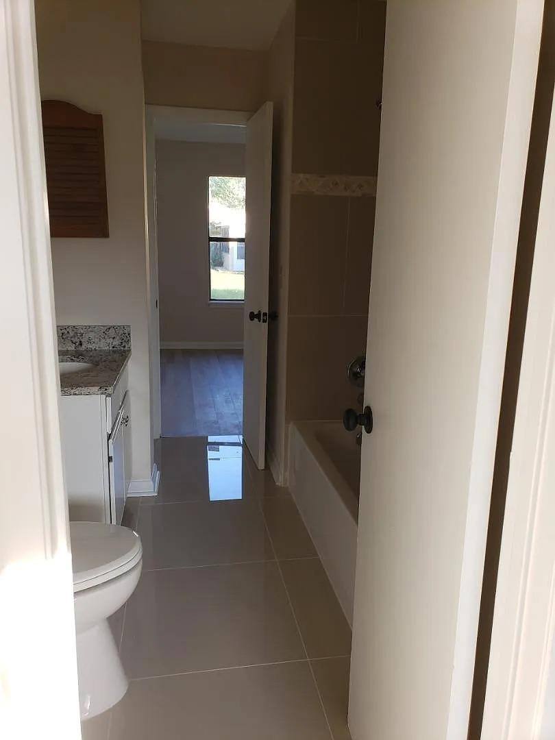 Townhouse for rent at 10709 Meadowlea Circle W, Jacksonville, FL 32218