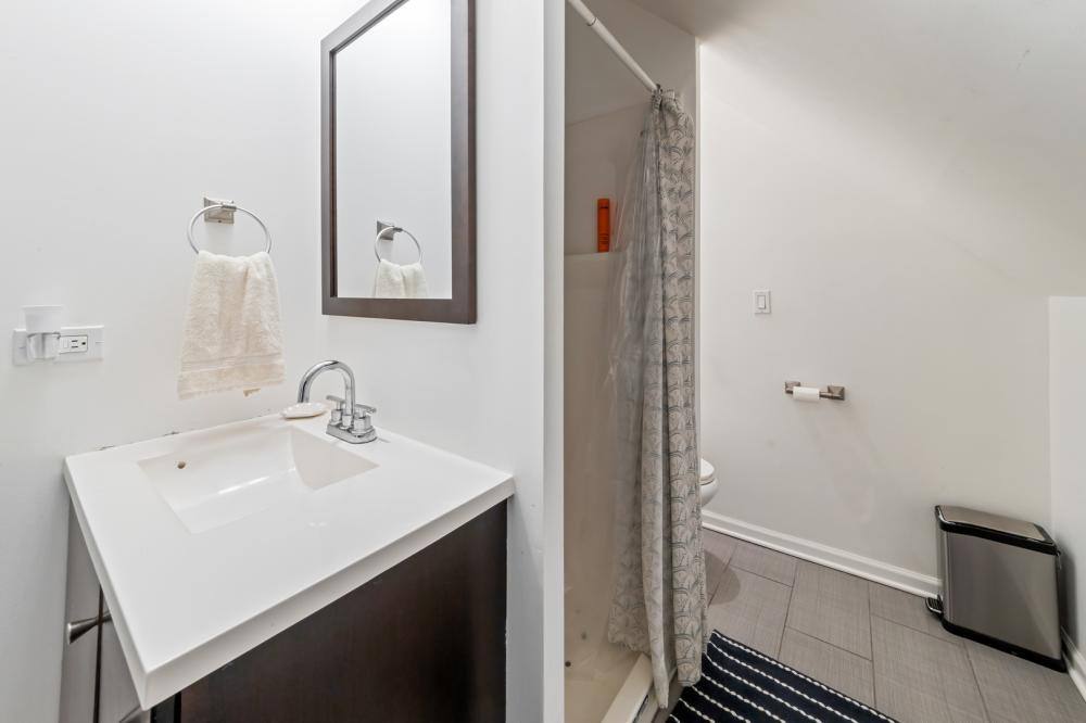 Apartment for rent at 1214 Melrose, Chicago, IL 60657