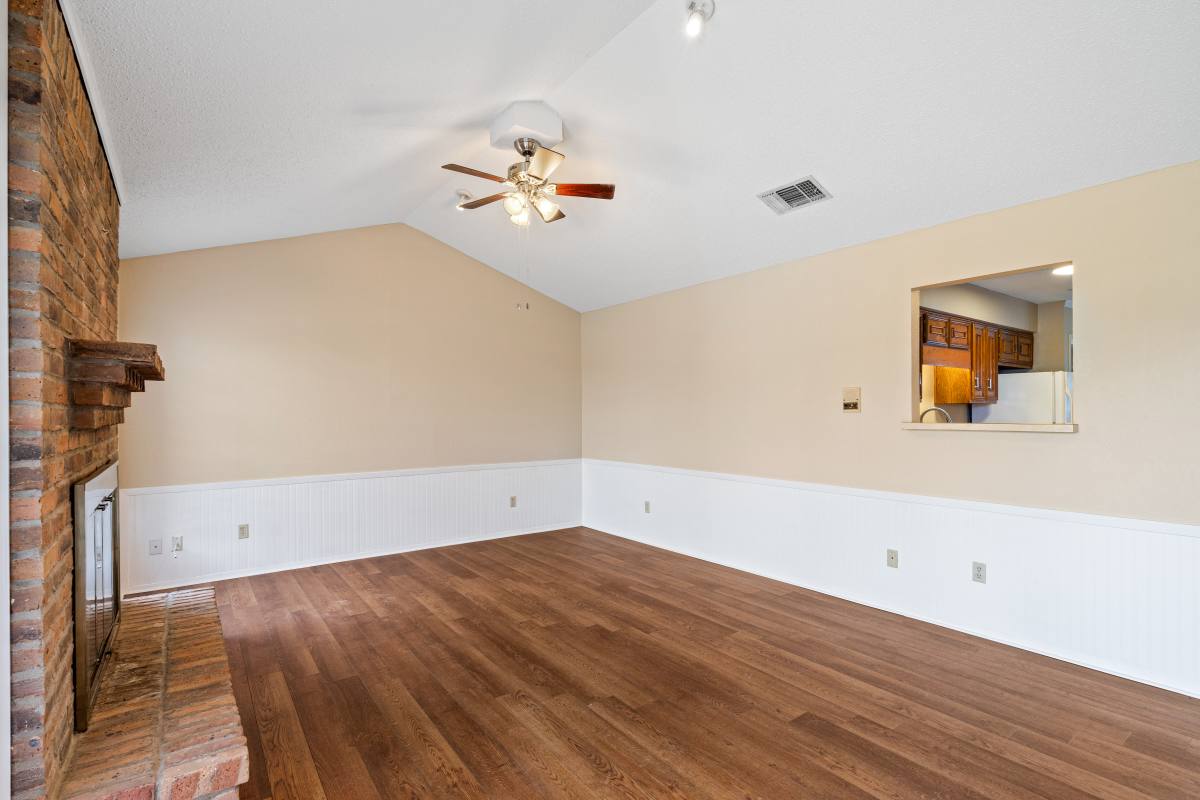 Townhouse for rent at 1876 Woodside Lane, Sulphur Springs, TX 75482