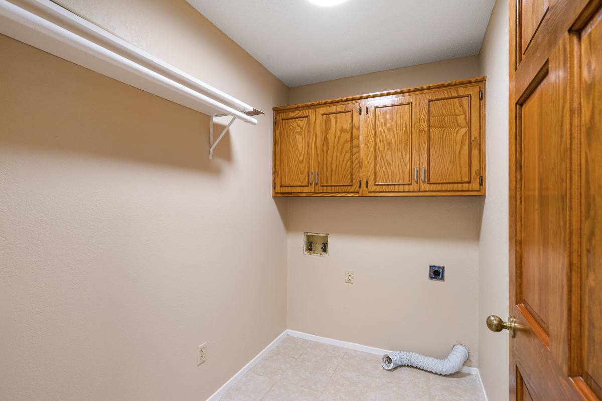 Townhouse for rent at 1876 Woodside Lane, Sulphur Springs, TX 75482