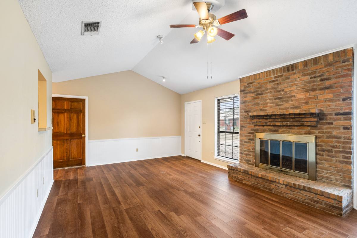 Townhouse for rent at 1876 Woodside Lane, Sulphur Springs, TX 75482