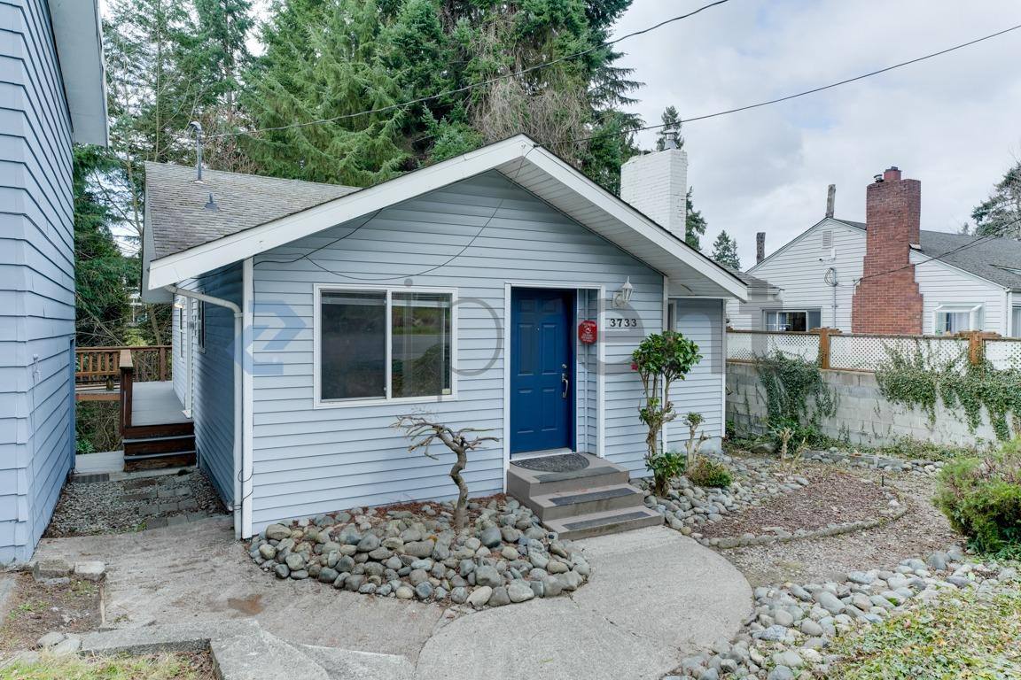 House for rent at 3733 88th Ave SE #A, Mercer Island, WA 98040