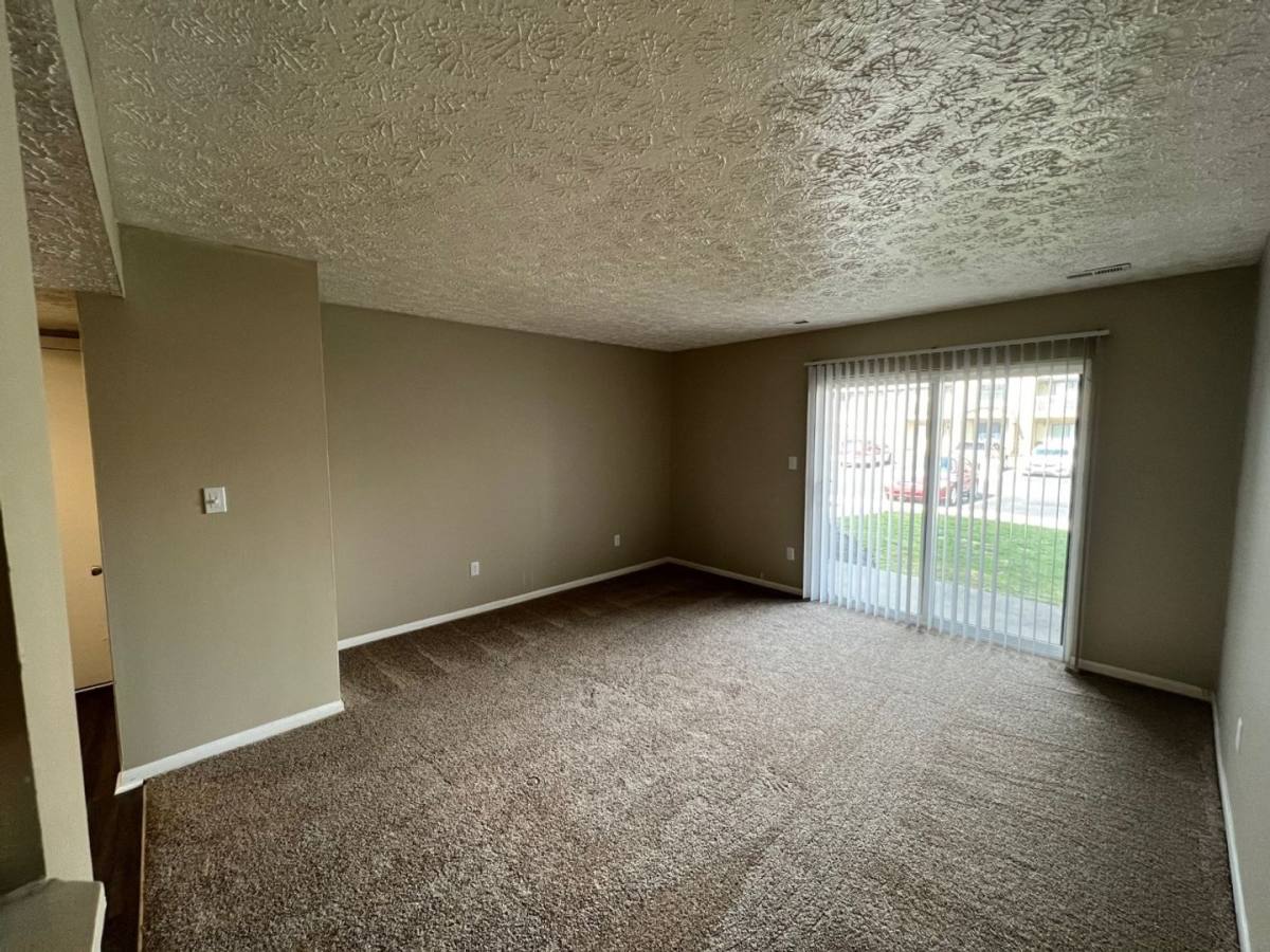 Apartment for rent at 1904 S Cross Lakes Circle, Anderson, IN 46012
