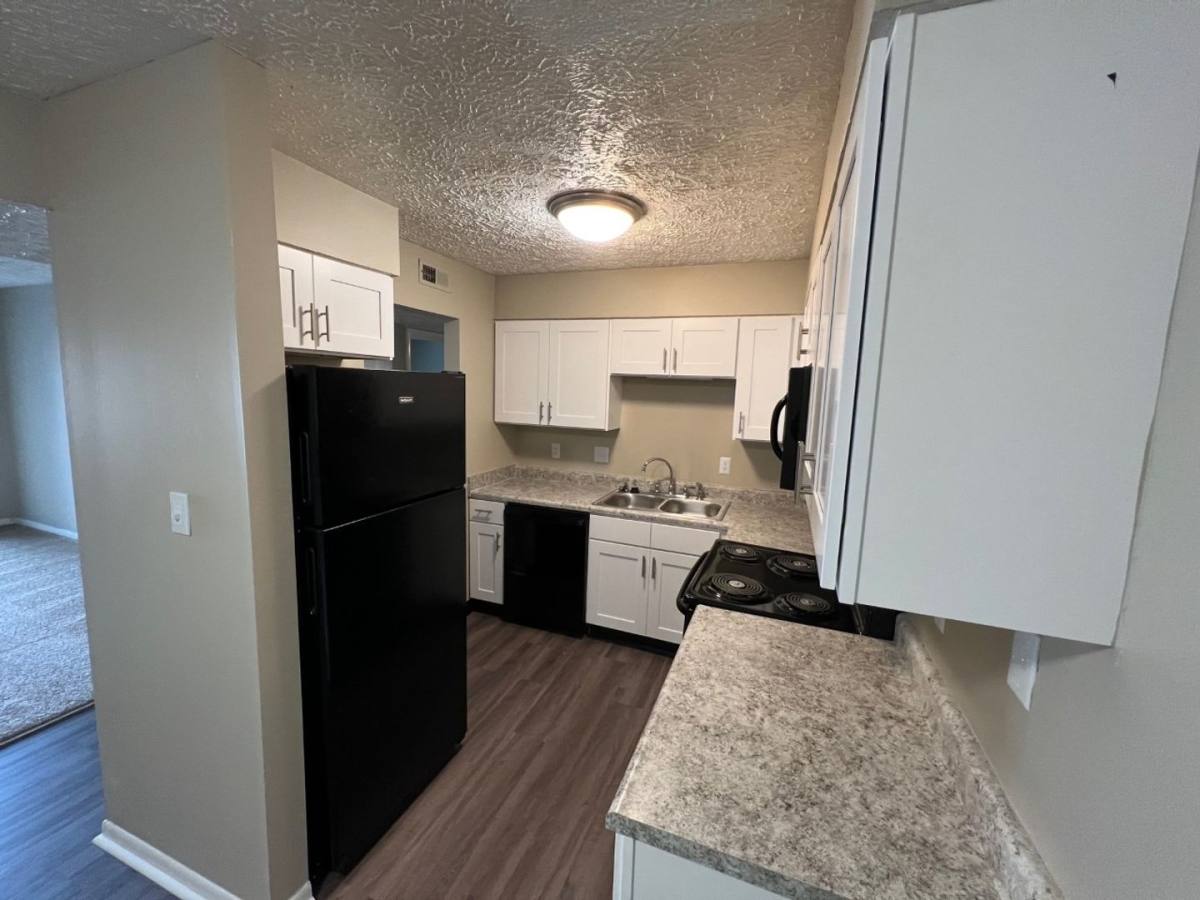 Apartment for rent at 1904 S Cross Lakes Circle, Anderson, IN 46012