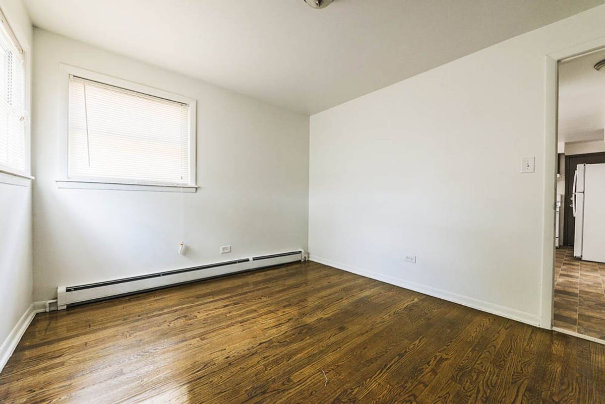 Apartment for rent at 14021-25 S Tracy Ave, Riverdale, IL 60827