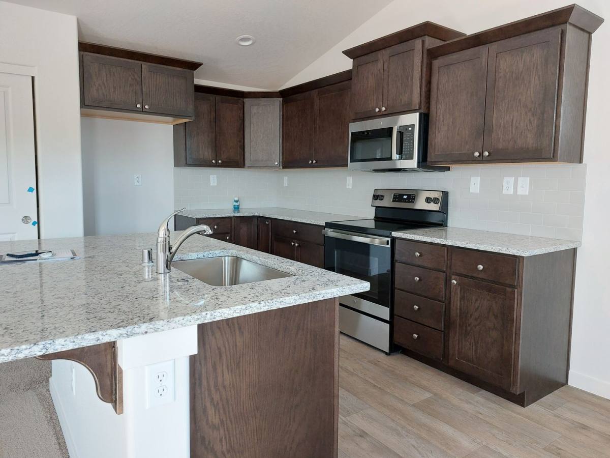 House for rent at 1013 W Maple Dr, Moses Lake, WA 98837