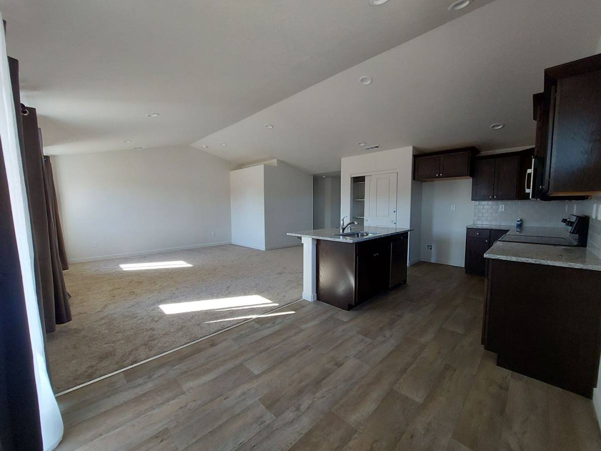 House for rent at 1013 W Maple Dr, Moses Lake, WA 98837