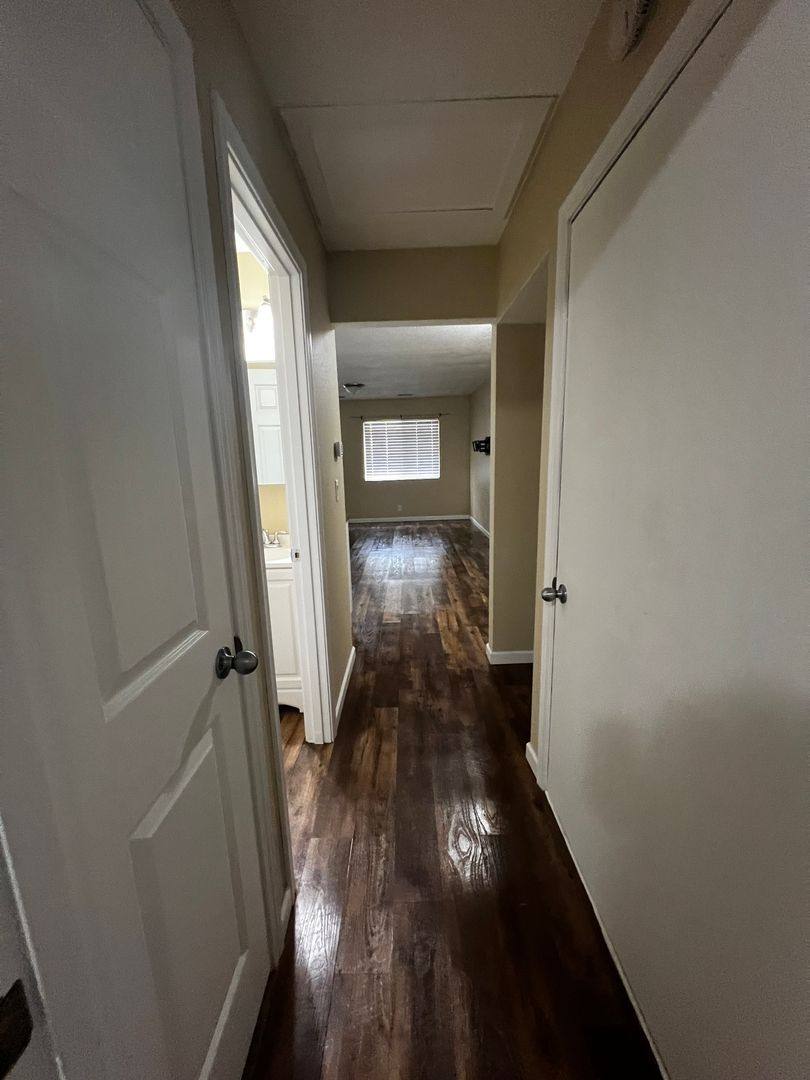 Apartment for rent at 1014 - 1020 Oneida Ave, Davenport, IA 52803