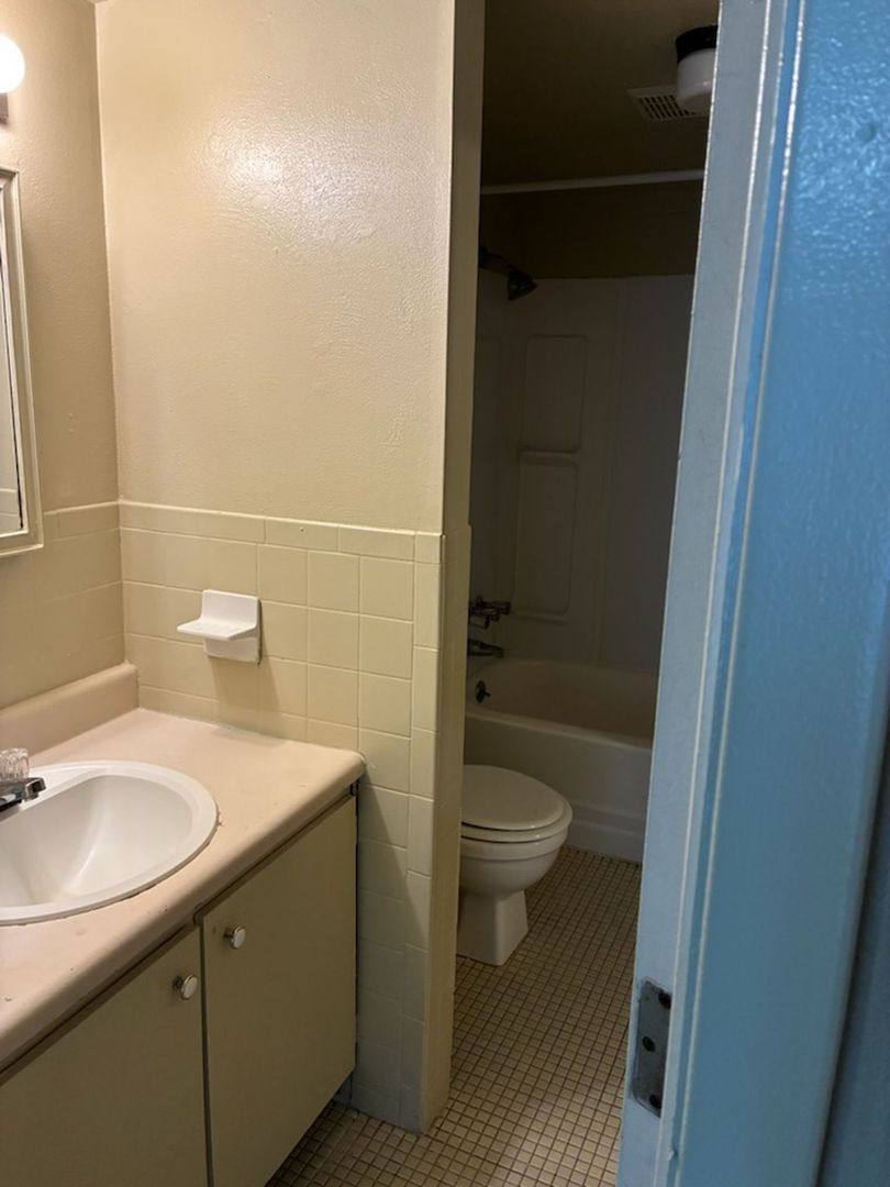 Apartment for rent at 373 Corisande Hill, Fenton, MO 63026