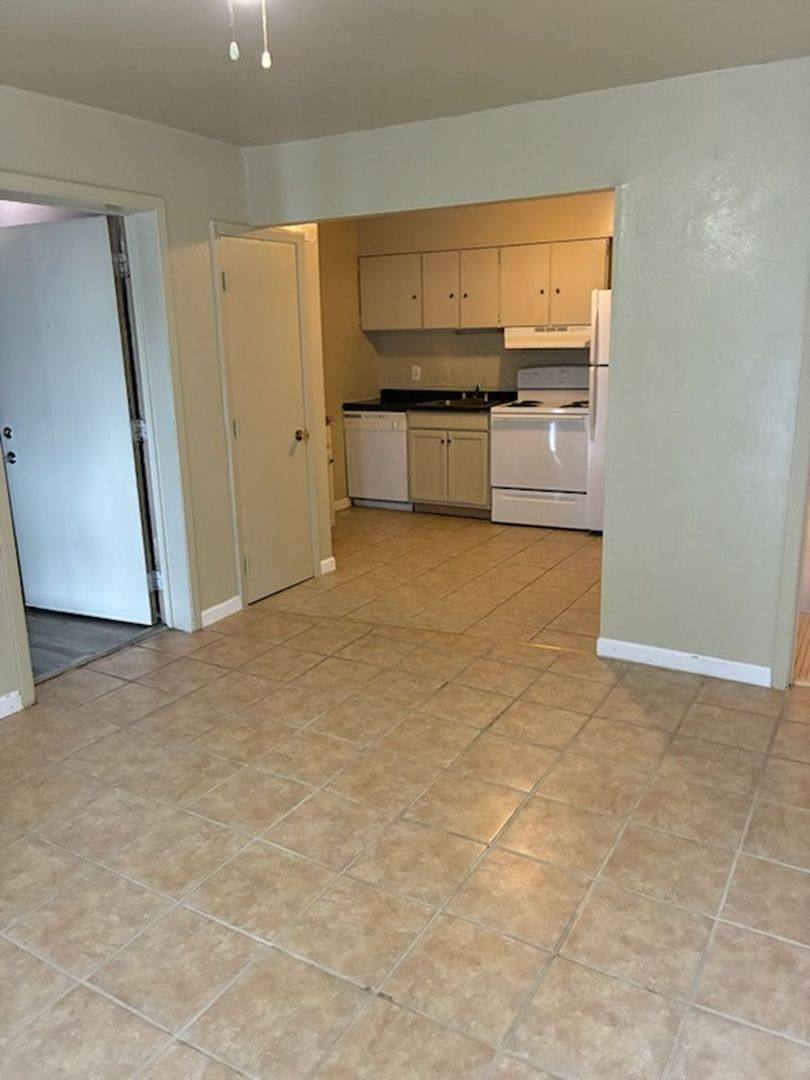 Apartment for rent at 373 Corisande Hill, Fenton, MO 63026