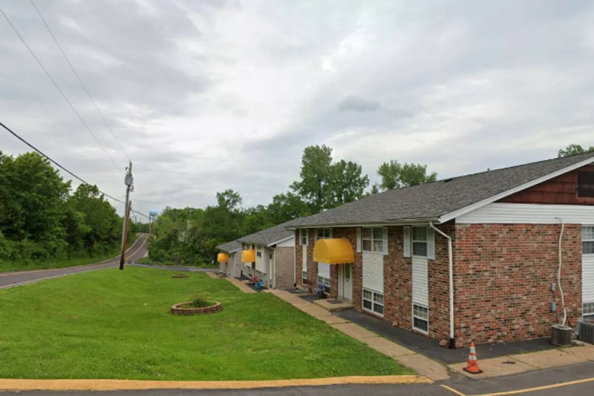Apartment for rent at 373 Corisande Hill, Fenton, MO 63026
