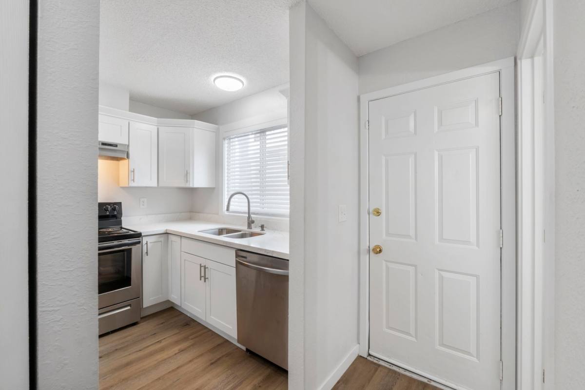 Townhouse for rent at 395 9th St NE, East Wenatchee, WA 98802