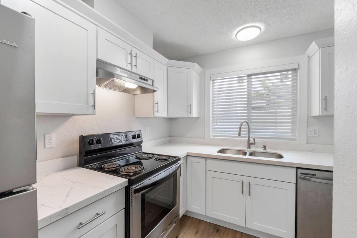 Townhouse for rent at 395 9th St NE, East Wenatchee, WA 98802