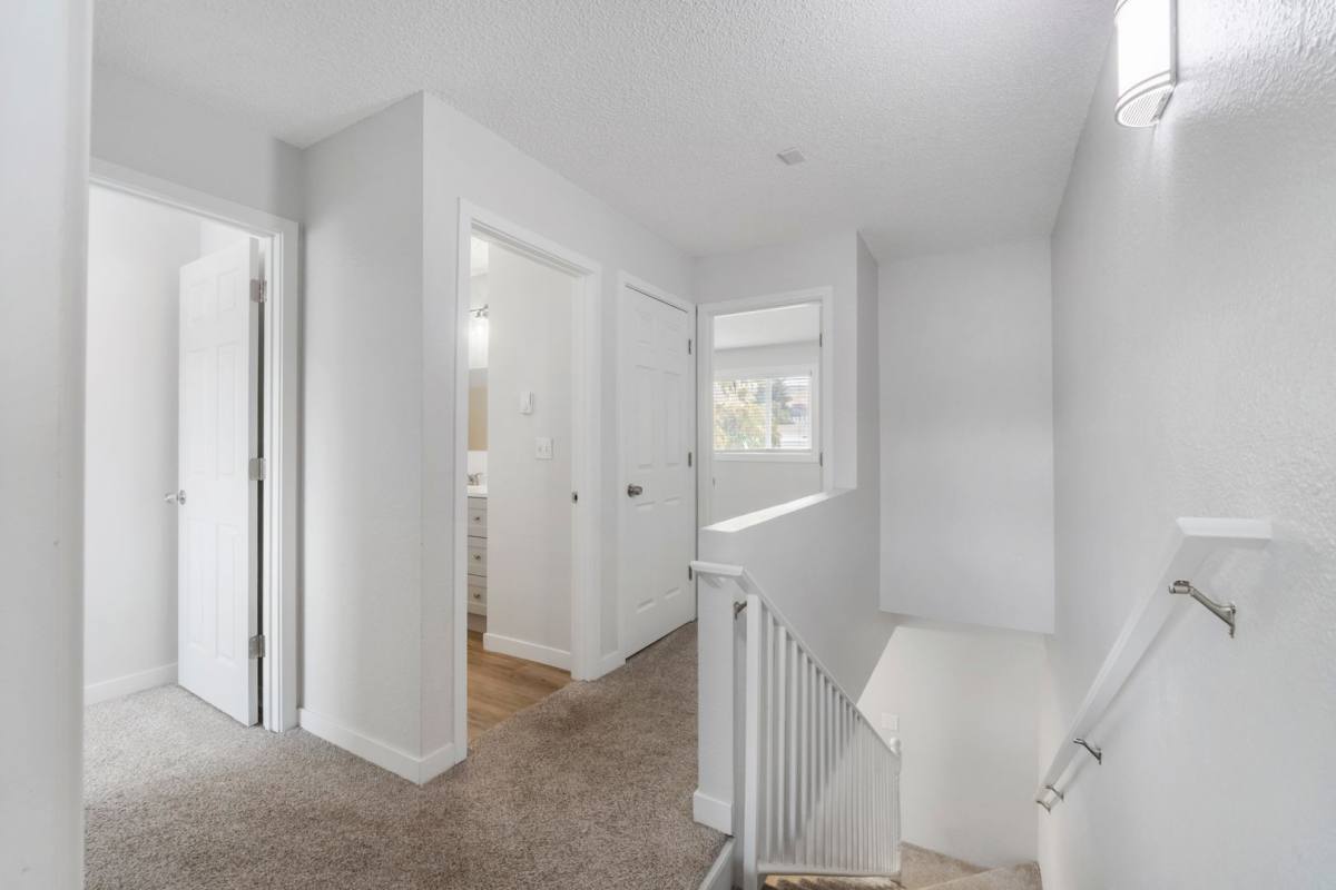 Townhouse for rent at 395 9th St NE, East Wenatchee, WA 98802