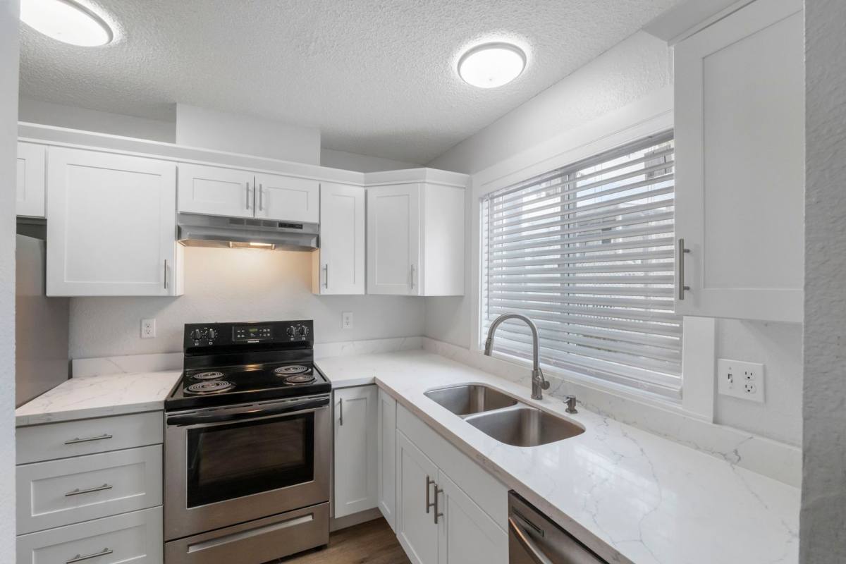 Townhouse for rent at 395 9th St NE, East Wenatchee, WA 98802