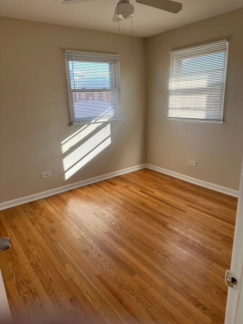 Apartment for rent at 9457 Maple Dr, Des Plaines, IL 60018