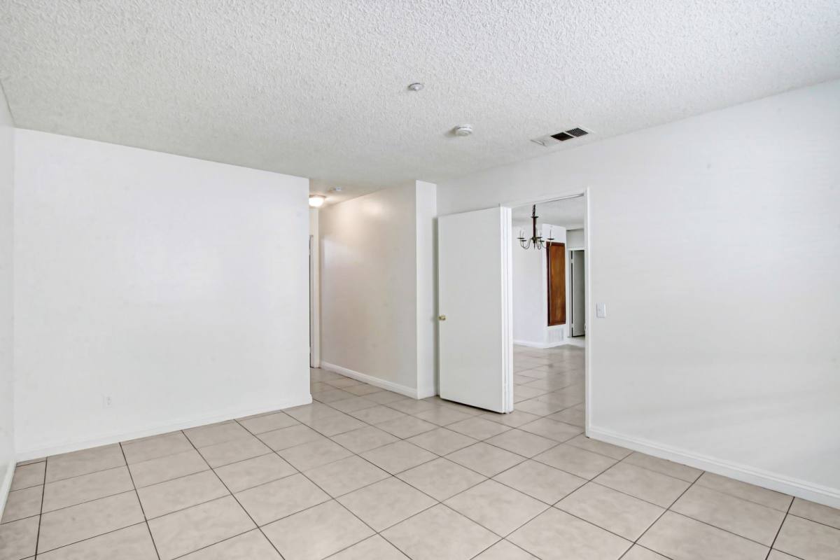 Apartment for rent at 8244 Beech Ave, Fontana, CA 92335
