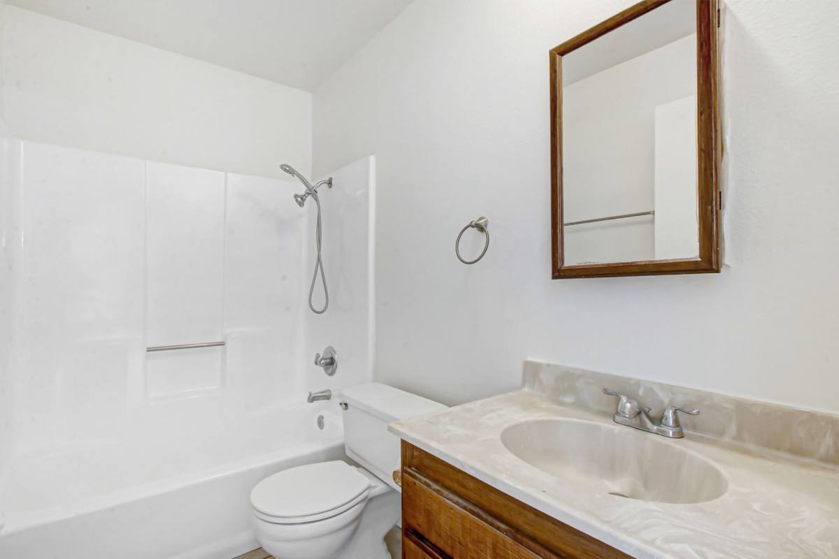 Apartment for rent at 8244 Beech Ave, Fontana, CA 92335