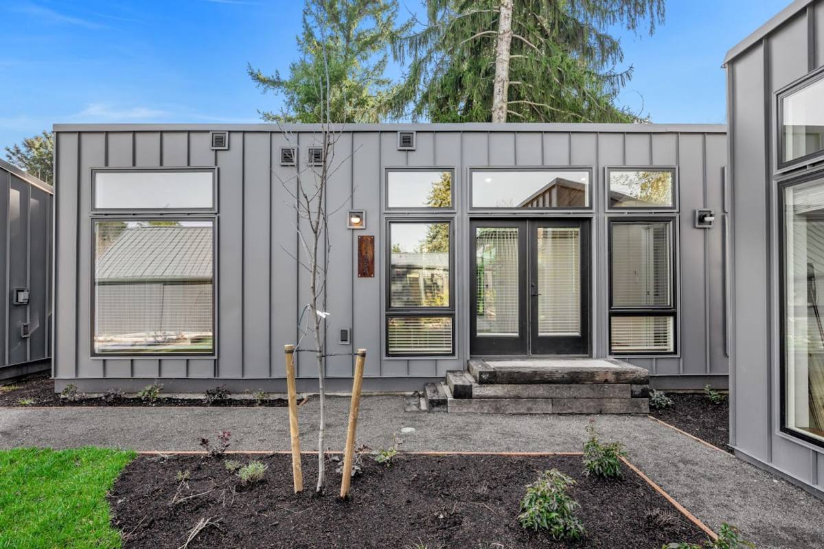House for rent at 11454 NE Morris St, Portland, OR 97220