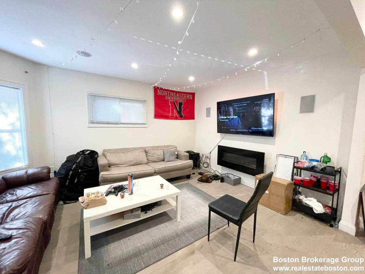 House for rent at 17 Iroquois St #2, Roxbury Crossing, MA 02120