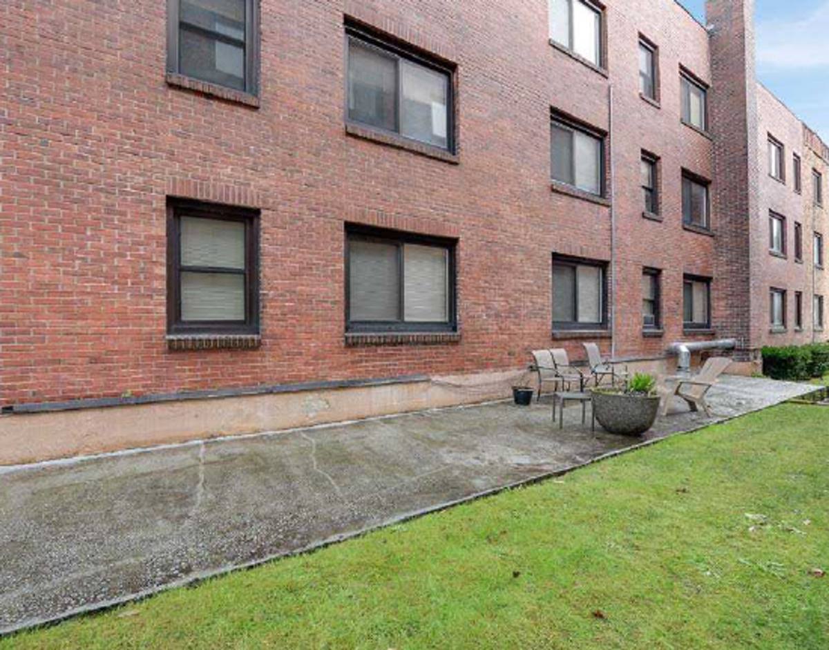 Apartment for rent at 2325 10th Ave E, Seattle, WA 98102