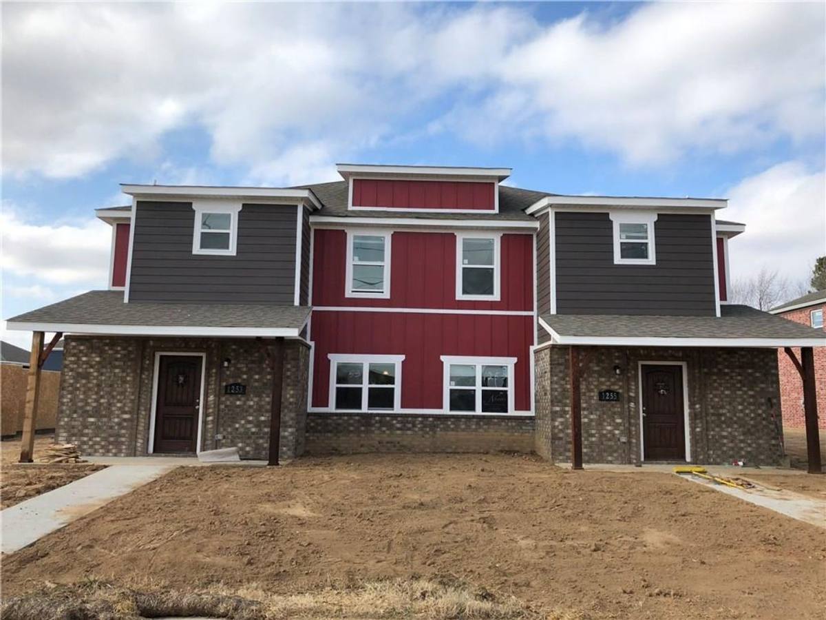 Townhouse for rent at 1255 N Rupple Rd, Fayetteville, AR 72704