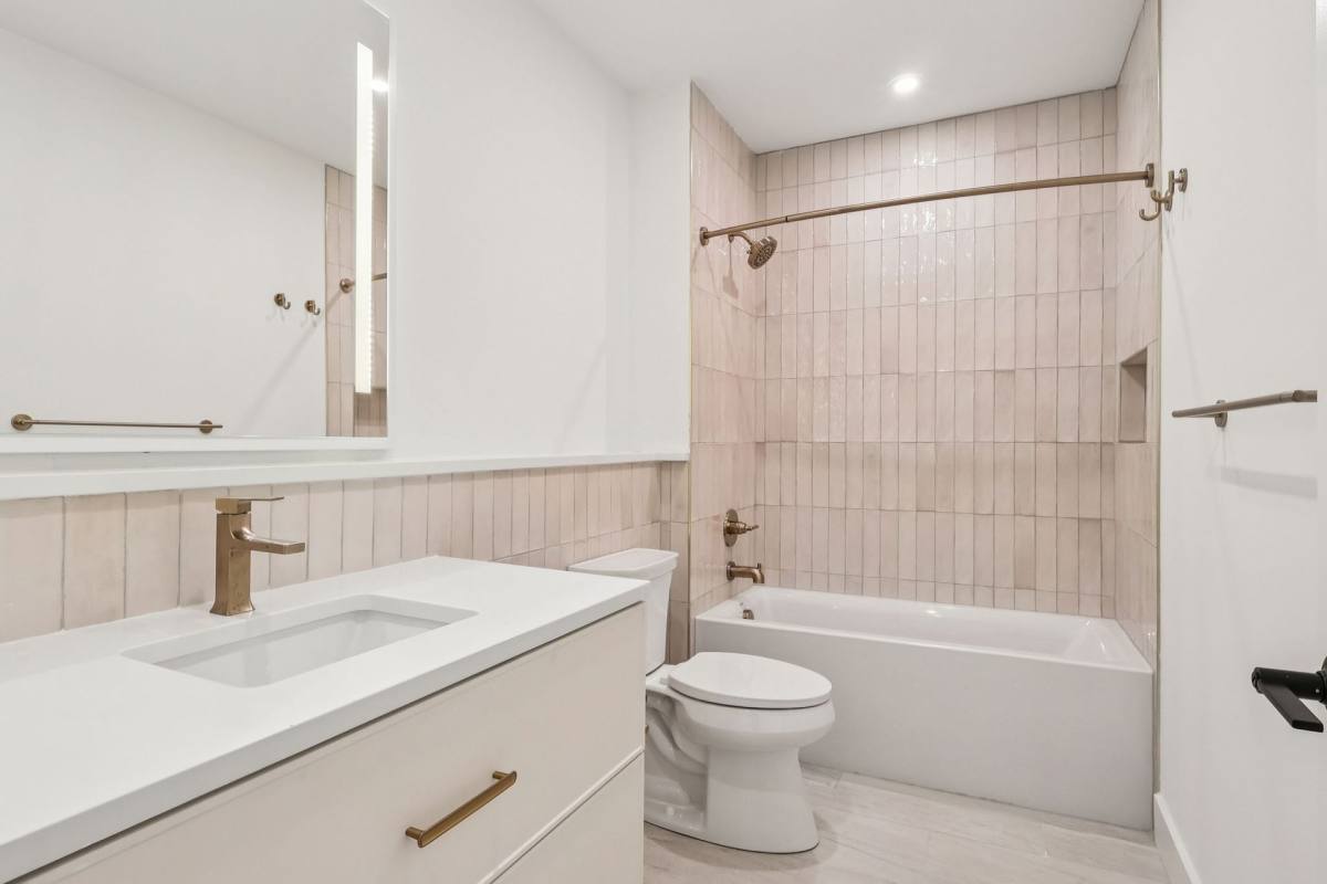 Apartment for rent at 20-30 W Allens Lane, Philadelphia, PA 19119