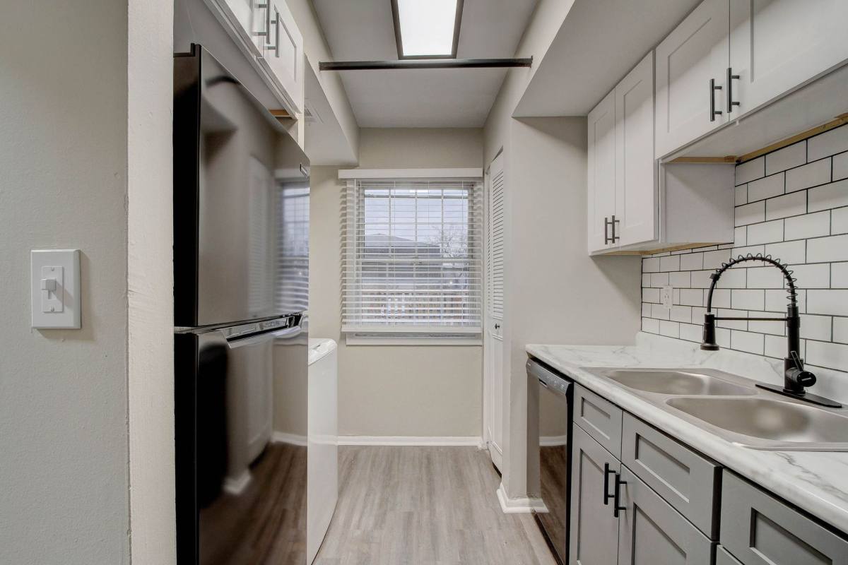 Apartment for rent at 2000 W 79th St, Indianapolis, IN 46260