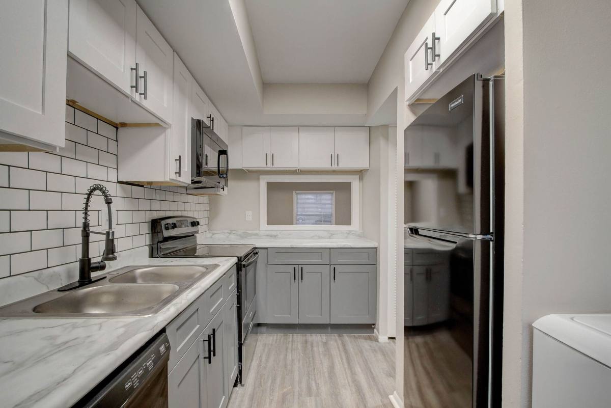 Apartment for rent at 2000 W 79th St, Indianapolis, IN 46260