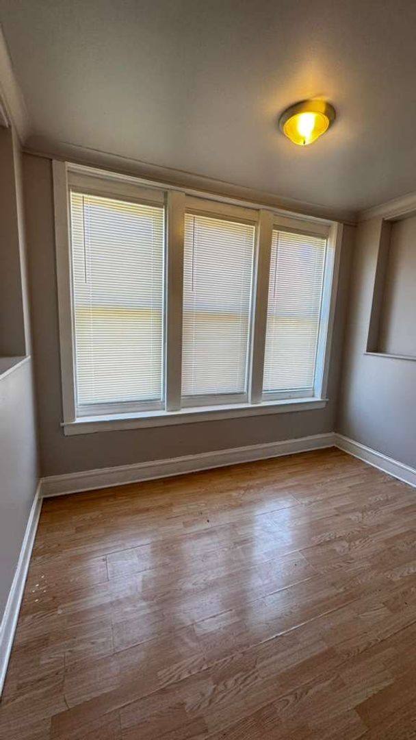 Apartment for rent at 5607 S Green St, Chicago, IL 60621