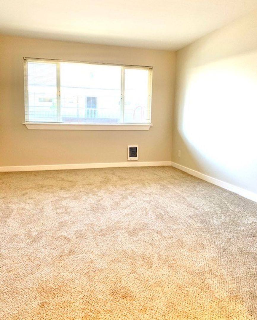 Apartment for rent at 331 102nd Ave SE, Bellevue, WA 98004