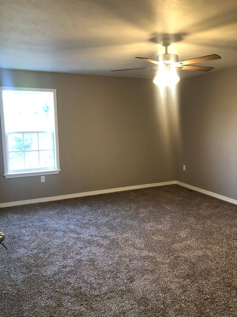 Townhouse for rent at 160 Sunrise Cove, Branson, MO 65616