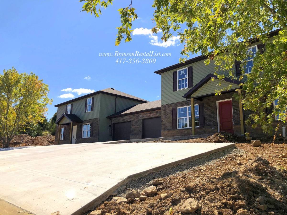 Townhouse for rent at 160 Sunrise Cove, Branson, MO 65616
