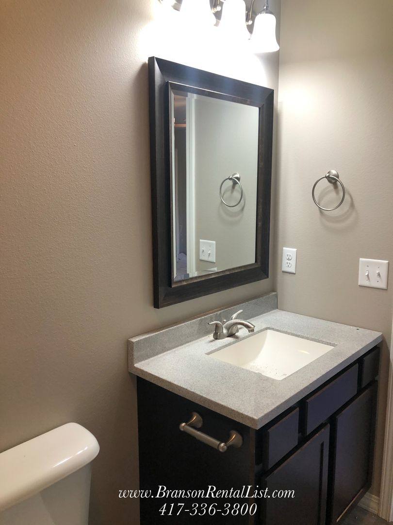 Townhouse for rent at 160 Sunrise Cove, Branson, MO 65616