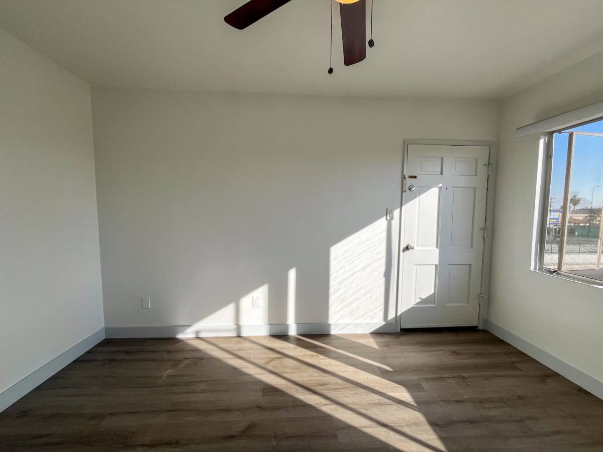 Apartment for rent at 5919-5925 Crenshaw Blvd, Los Angeles, CA 90043