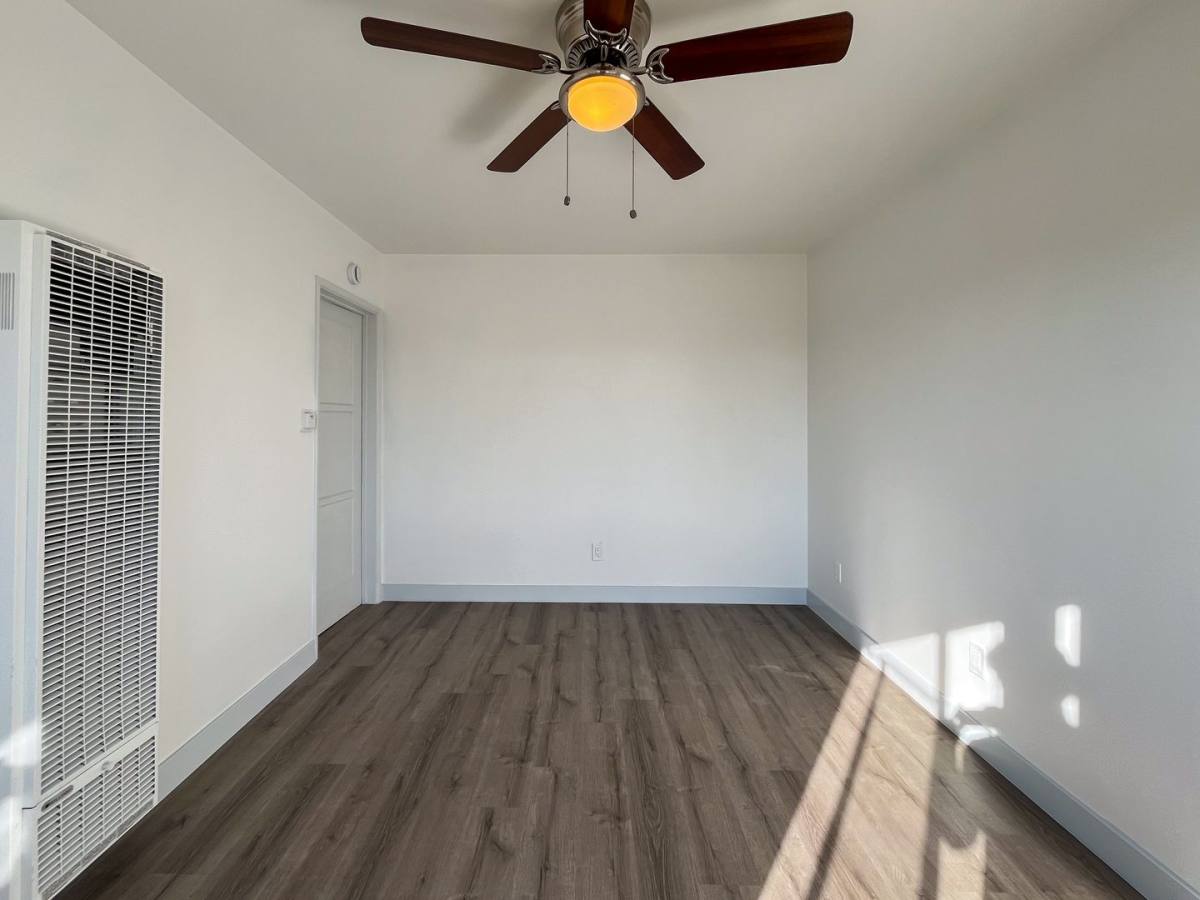 Apartment for rent at 5919-5925 Crenshaw Blvd, Los Angeles, CA 90043