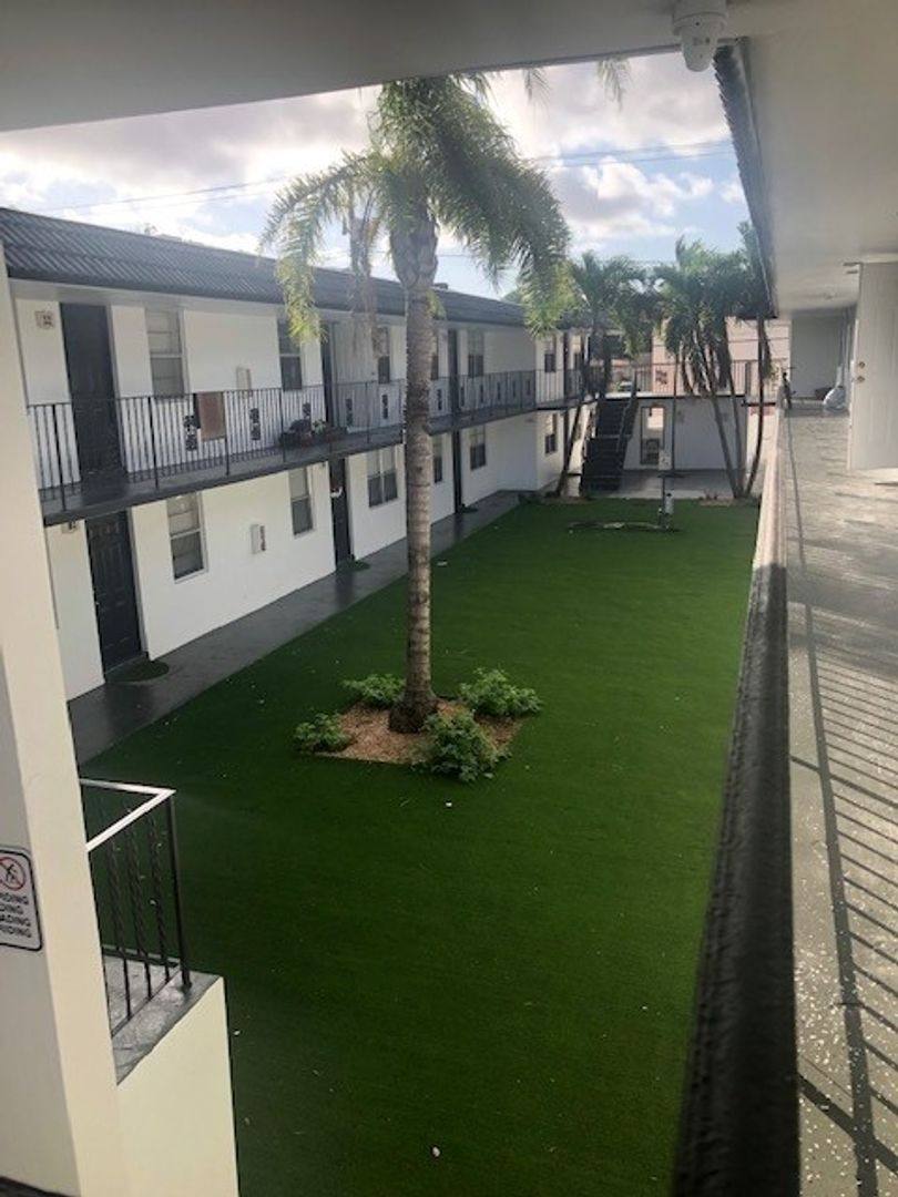 Apartment for rent at 2500 Johnson St, Hollywood, FL 33020