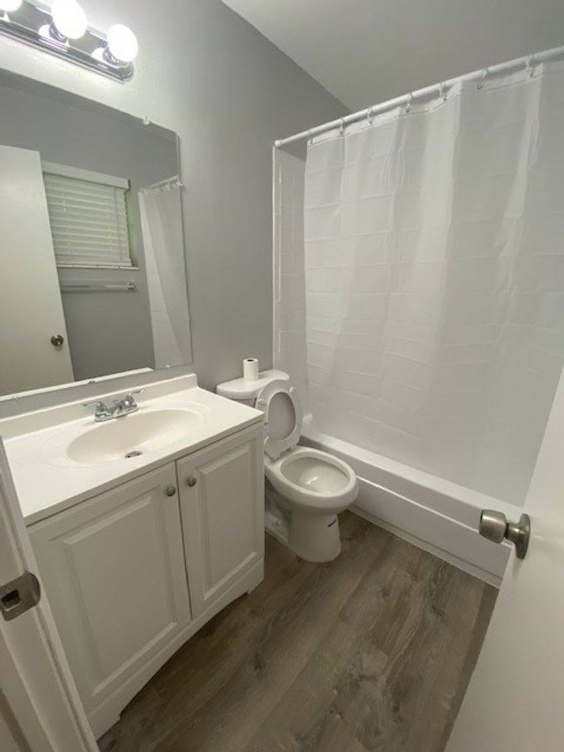 Apartment for rent at 2500 Johnson St, Hollywood, FL 33020