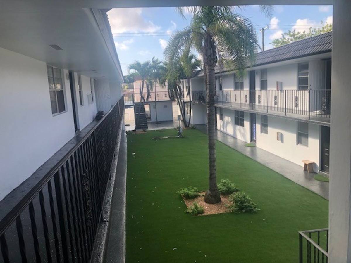 Apartment for rent at 2500 Johnson St, Hollywood, FL 33020