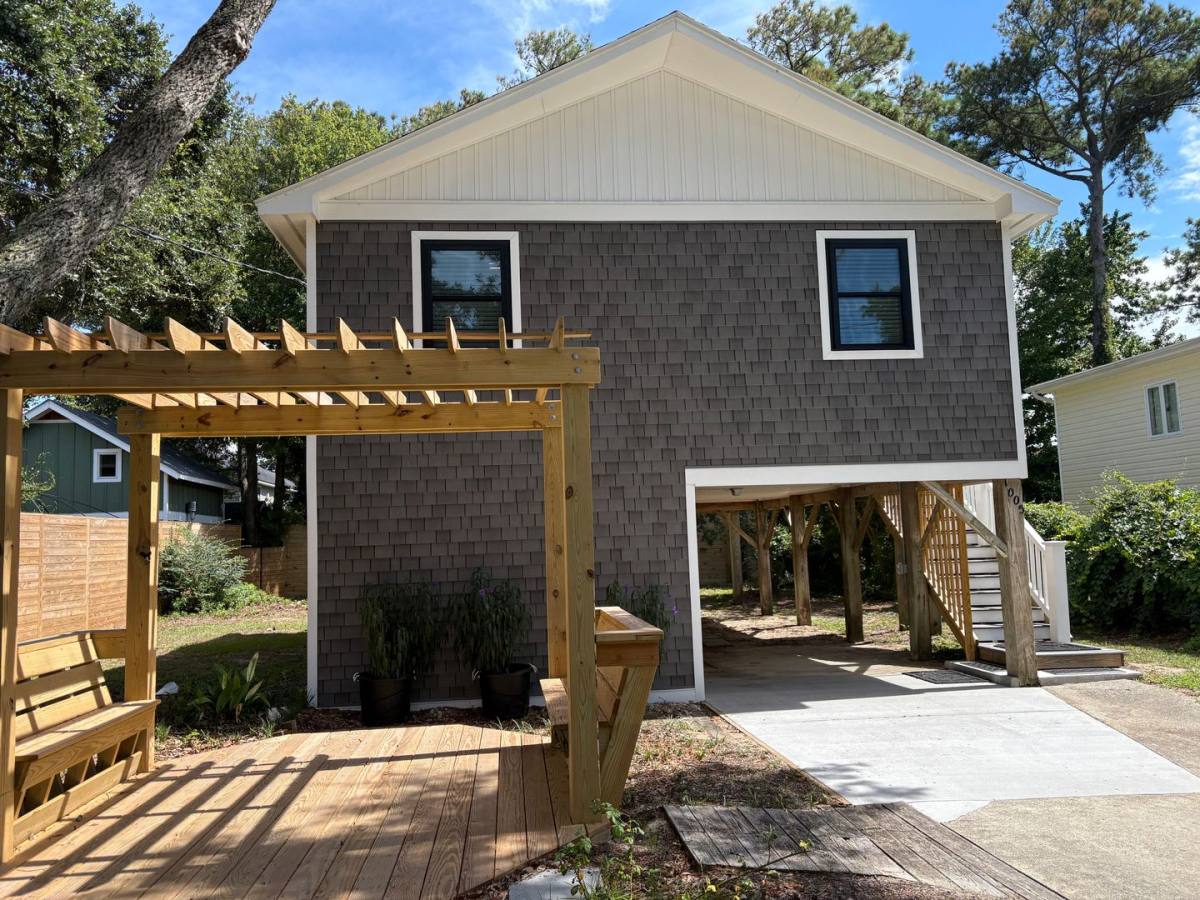 House for rent at 1005 Indian Dr, Kill Devil Hills, NC 27948