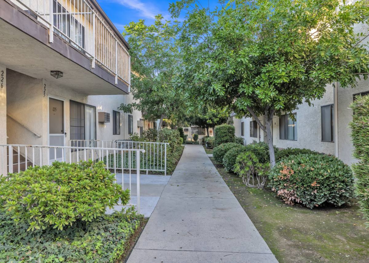 Apartment for rent at 14829 Mulberry Dr, Whittier, CA 90604
