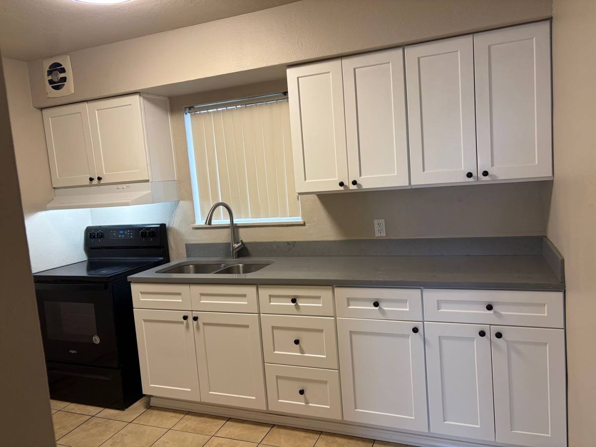 Apartment for rent at 755 Davidson St SE, Albany, OR 97322