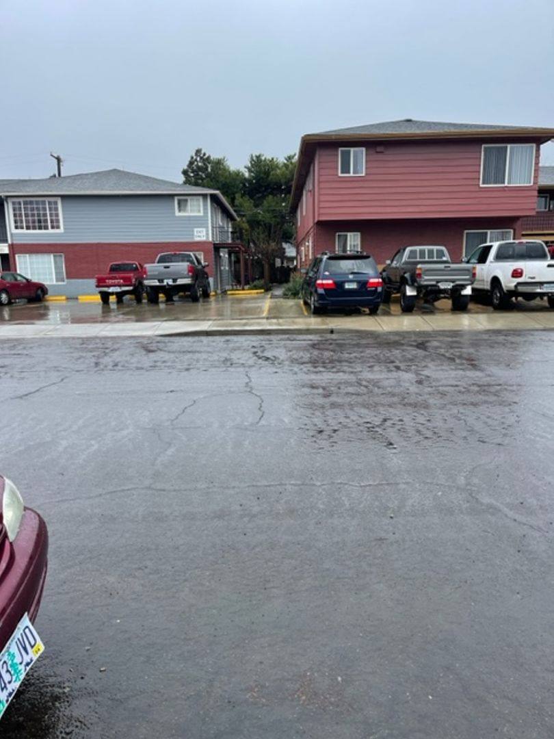 Apartment for rent at 755 Davidson St SE, Albany, OR 97322