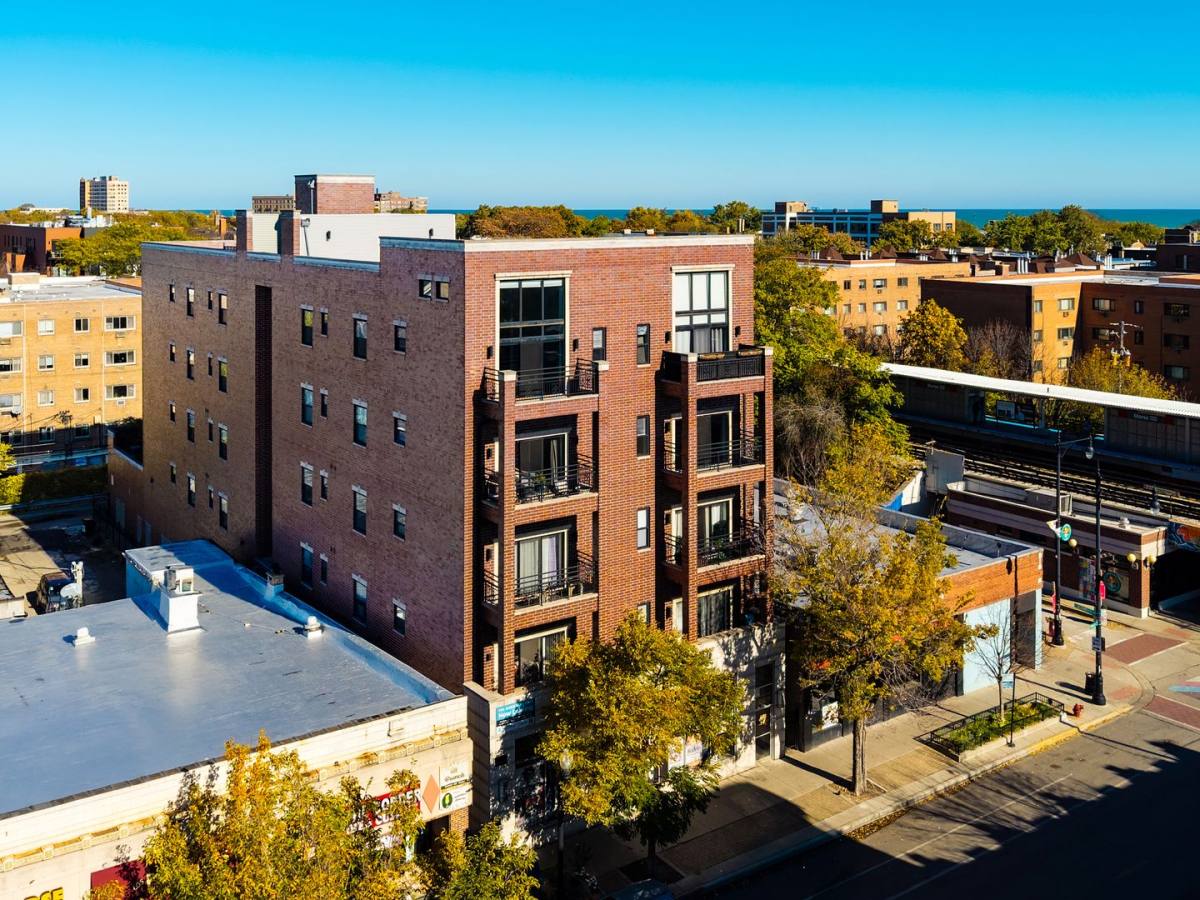 Apartment for rent at 1412 W Morse, Chicago, IL 60626