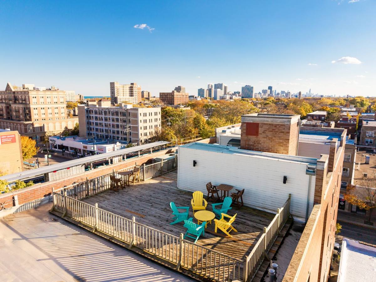 Apartment for rent at 1412 W Morse, Chicago, IL 60626