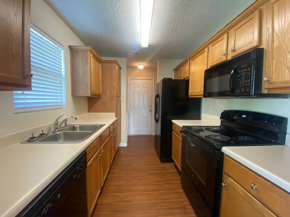 Townhouse for rent at 106 Bridgewater Circle, Athens, GA 30601