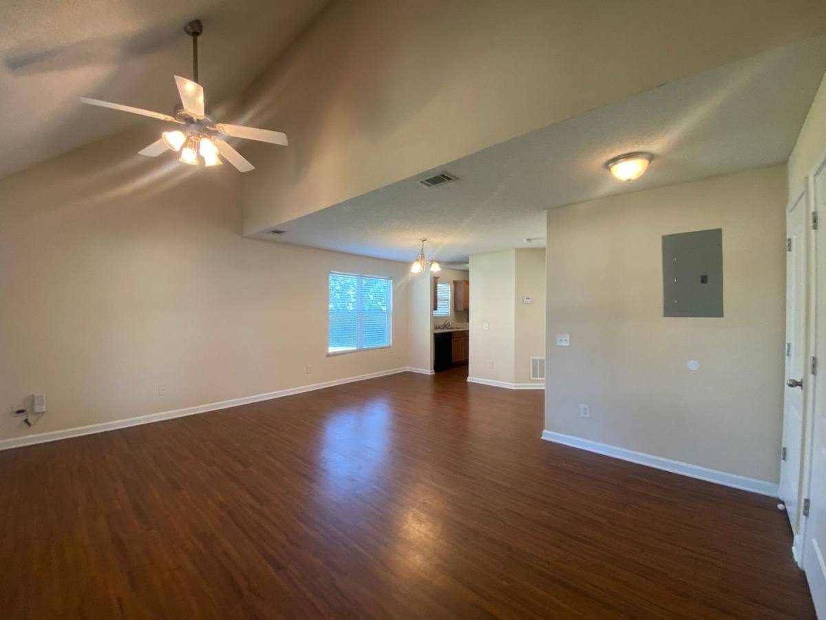 Townhouse for rent at 106 Bridgewater Circle, Athens, GA 30601