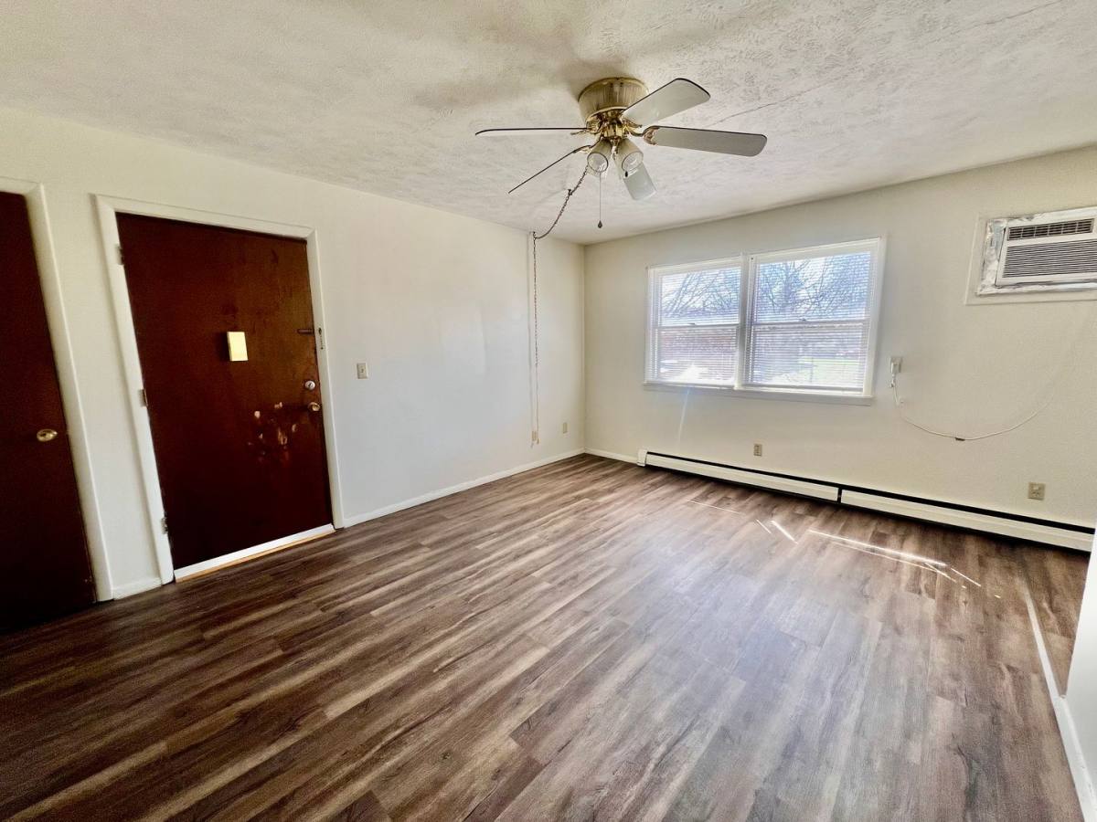 Apartment for rent at 102 College Park, Normal, IL 61761