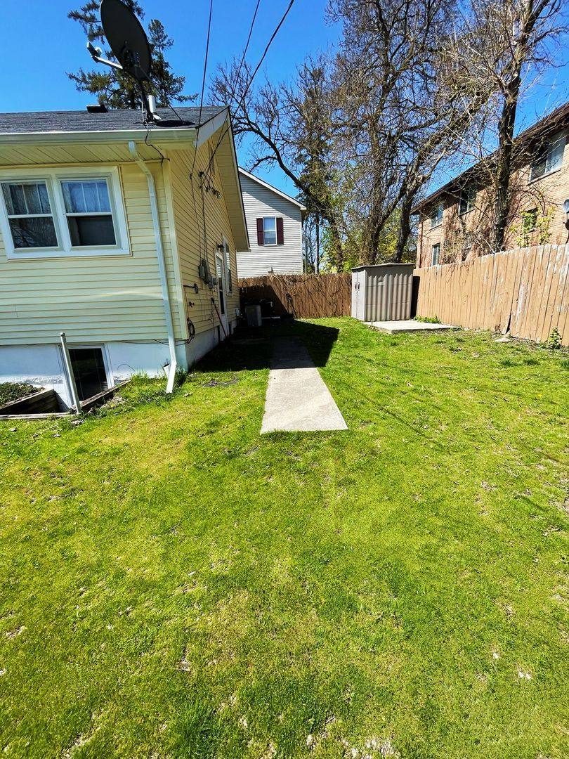 Apartment for rent at 203 E Davis, Ann Arbor, MI 48104